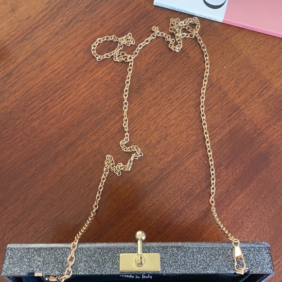 Isabella Hearst clutch acrylic with love on front 8x4x2 - Picture 8 of 9